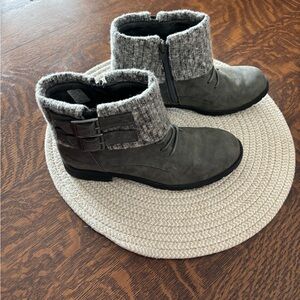 Rocket Dog Gray Knit Cuff Boots